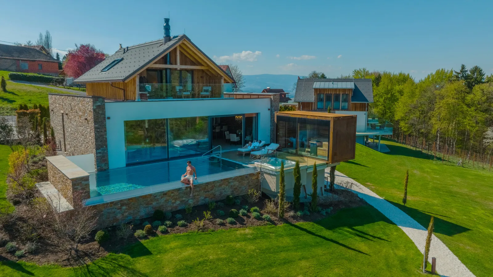 Material participation for STR owners