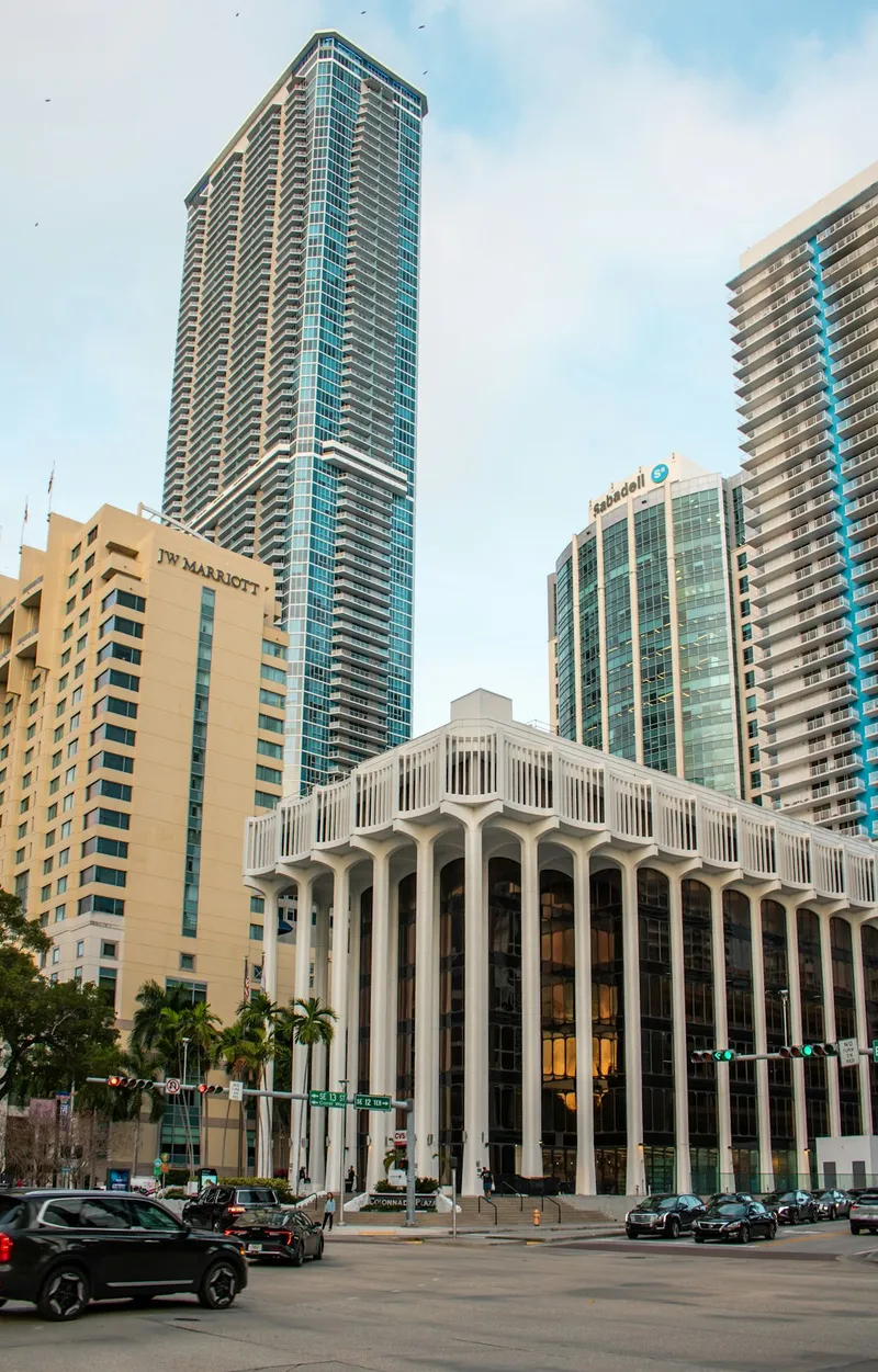 Miami indoor-outdoor restaurant — example property